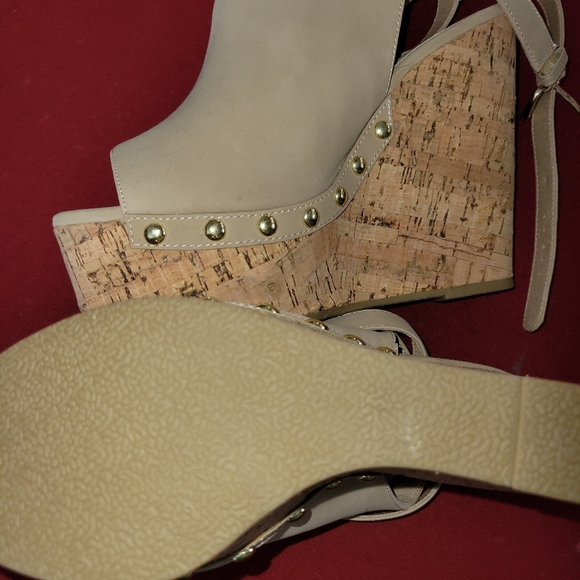 SOLD Sarahh Studded Platform Wedge - Picture 3 of 3